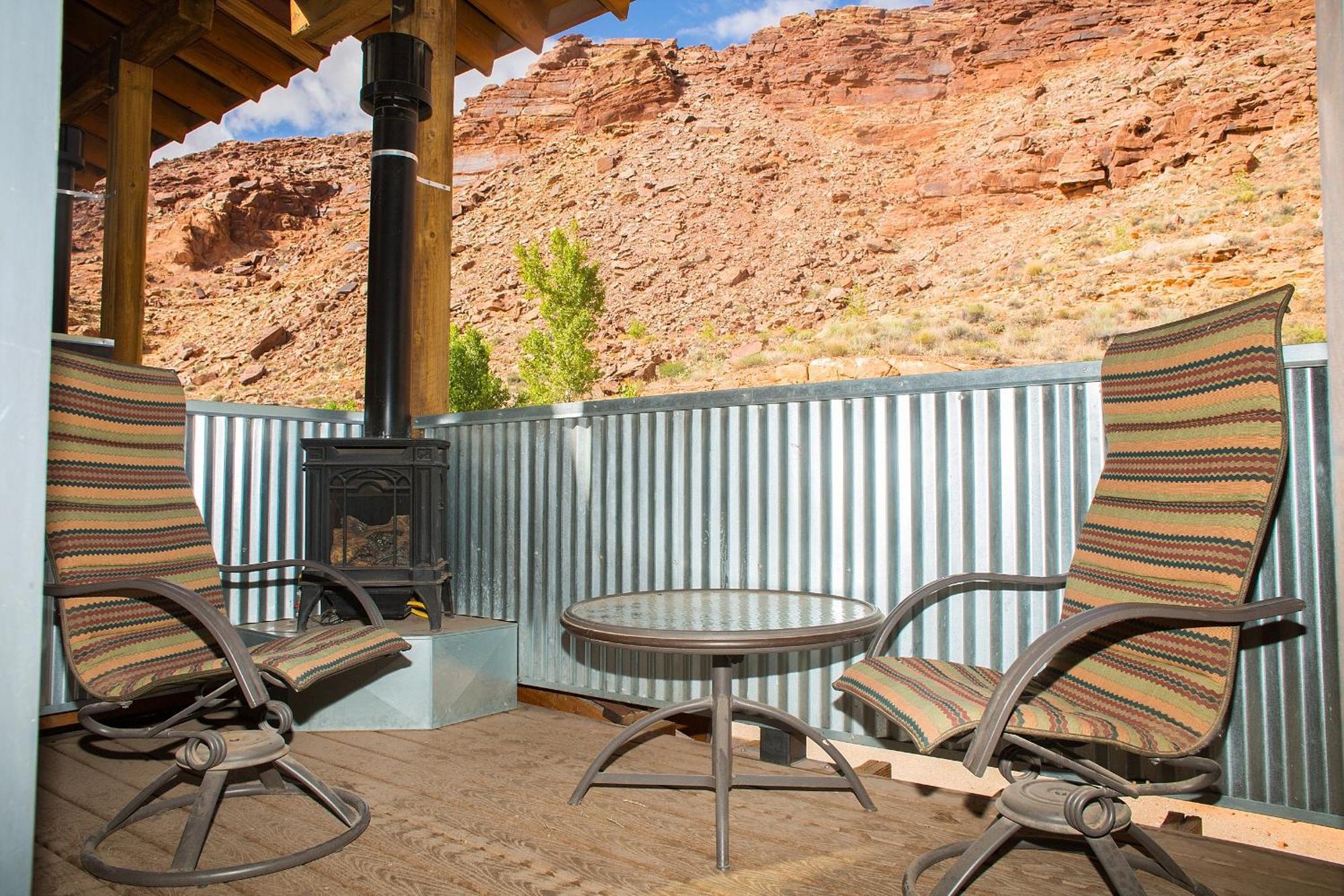 Moab Springs Ranch Hotel Room photo